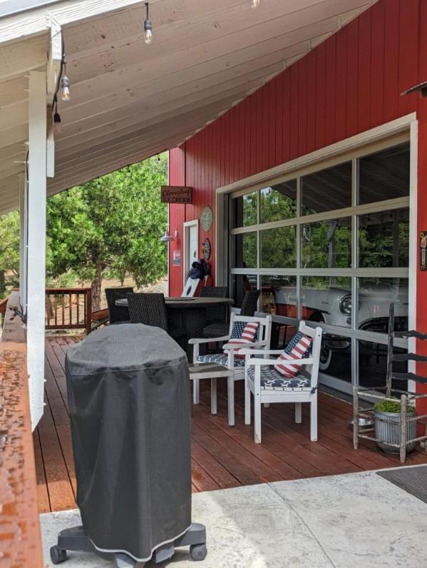 North Fork Red Barn Retreat酒店 外观 照片