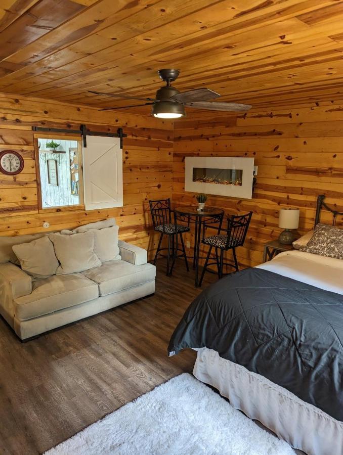 North Fork Red Barn Retreat酒店 外观 照片